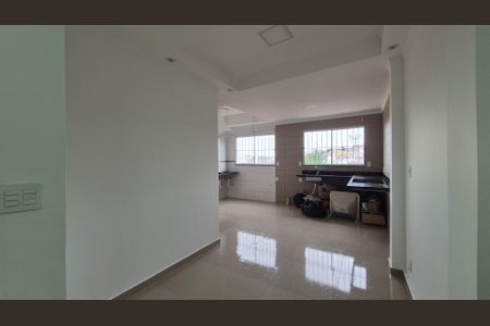 Sala de apartamento para alugar com 2 quartos, 70m² em Vila Camilópolis, Santo André