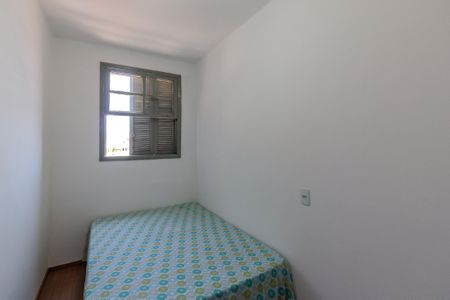 Quarto de apartamento à venda com 1 quarto, 26m² em Azenha, Porto Alegre