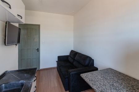 Sala/Cozinha de apartamento à venda com 1 quarto, 26m² em Azenha, Porto Alegre