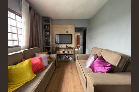Sala de casa à venda com 4 quartos, 250m² em Vila Sao Domingos, São Paulo