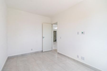 Apartamento para alugar com 2 quartos, 60m² em Outeiro de São Fernando, Barueri