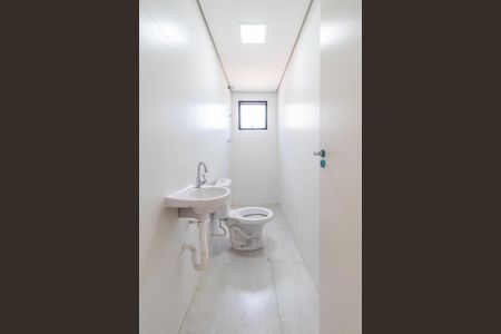 Banheiro Social de apartamento para alugar com 3 quartos, 60m² em Outeiro de São Fernando, Barueri