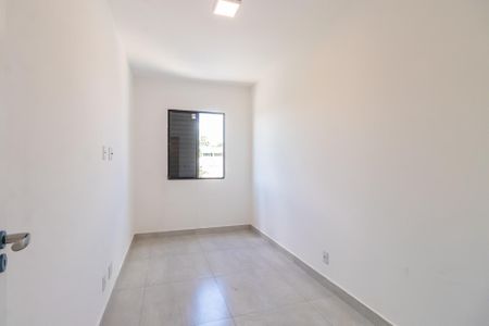 Quarto 1 de apartamento para alugar com 3 quartos, 68m² em Outeiro de São Fernando, Barueri