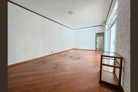 Sala 1 de casa para alugar com 5 quartos, 900m² em Vila Cordeiro, São Paulo