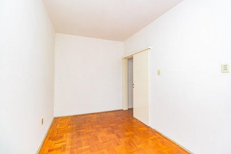 Quarto de apartamento para alugar com 1 quarto, 55m² em Navegantes, Porto Alegre