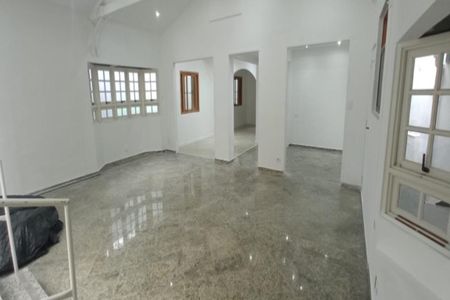 Casa para alugar com 4 quartos, 235m² em Vila Andrade, São Paulo
