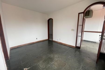 Sala de casa para alugar com 2 quartos, 100m² em Centro, Duque de Caxias