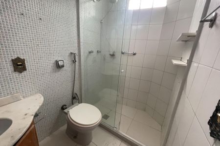 Banheiro de casa para alugar com 2 quartos, 100m² em Centro, Duque de Caxias