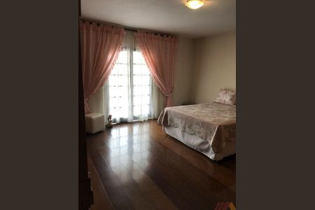 Casa à venda com 4 quartos, 150m² em Jardim Modelo, São Paulo