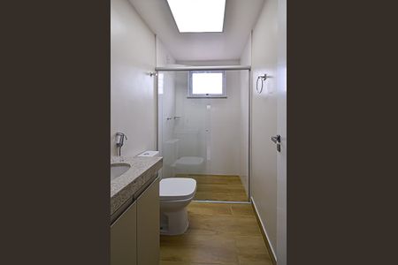 Banheiro de kitnet/studio para alugar com 1 quarto, 28m² em Ipiranga, Belo Horizonte