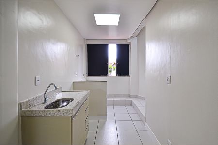 Cozinha de kitnet/studio para alugar com 1 quarto, 28m² em Ipiranga, Belo Horizonte