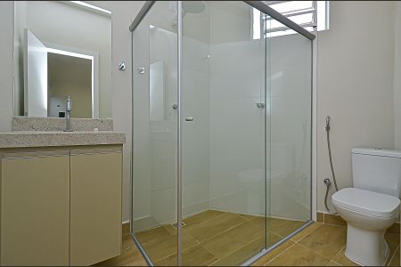 Banheiro de kitnet/studio para alugar com 1 quarto, 25m² em Ipiranga, Belo Horizonte