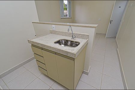 Cozinha de kitnet/studio para alugar com 1 quarto, 25m² em Ipiranga, Belo Horizonte