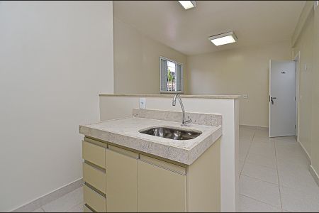 Cozinha de kitnet/studio para alugar com 1 quarto, 25m² em Ipiranga, Belo Horizonte