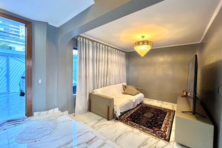 Sala de casa à venda com 4 quartos, 186m² em Parque Imperial, São Paulo