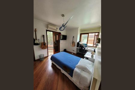 Casa à venda com 4 quartos, 400m² em Tucuruvi, São Paulo