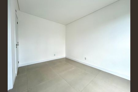 Suíte de apartamento para alugar com 2 quartos, 61m² em Alto Ribeirão Leste, Florianópolis