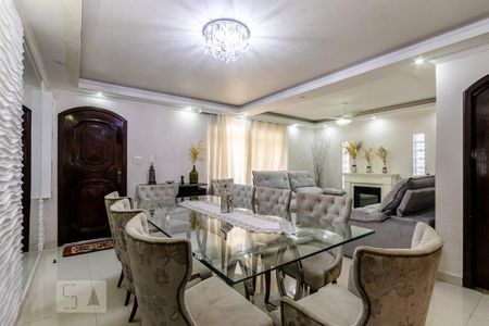 Casa à venda com 5 quartos, 214m² em Vila Paulistania, São Paulo