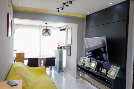 sala de apartamento para alugar com 2 quartos, 67m² em Centro, Osasco