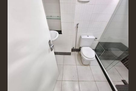 Banheiro de apartamento à venda com 1 quarto, 42m² em Centro, Rio de Janeiro