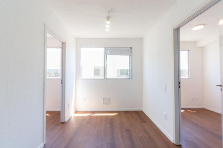 Sala de apartamento para alugar com 2 quartos, 31m² em Quinta da Paineira, São Paulo