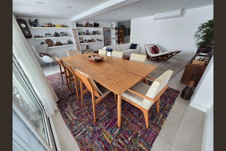 Sala de casa de condomínio à venda com 3 quartos, 230m² em Taquara, Rio de Janeiro
