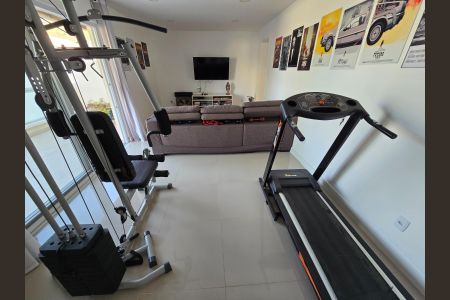 Sala de casa de condomínio à venda com 3 quartos, 230m² em Taquara, Rio de Janeiro