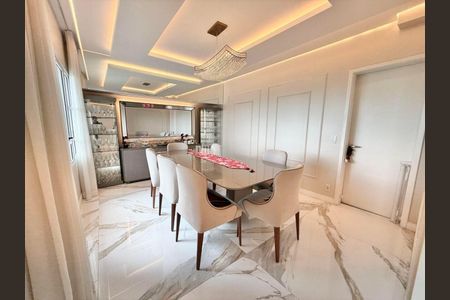 Apartamento à venda com 4 quartos, 212m² em Jardim Morumbi, São Paulo