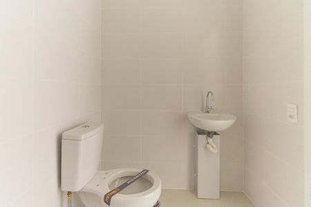 Banheiro de kitnet/studio à venda com 1 quarto, 24m² em Tatuapé, São Paulo