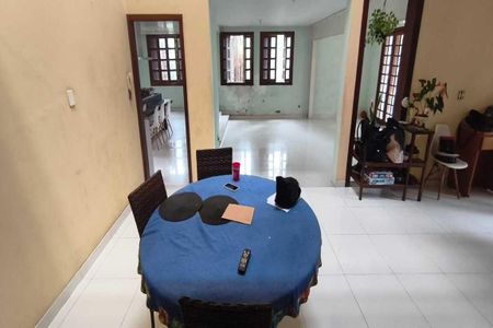 Casa à venda com 6 quartos, 476m² em Santa Lúcia, Belo Horizonte