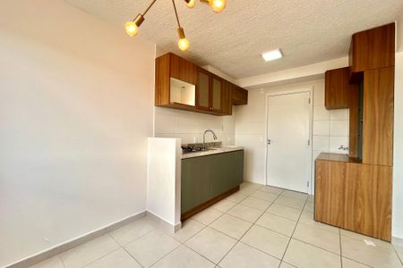 Apartamento à venda com 2 quartos, 34m² em Jardim Itacolomi, São Paulo