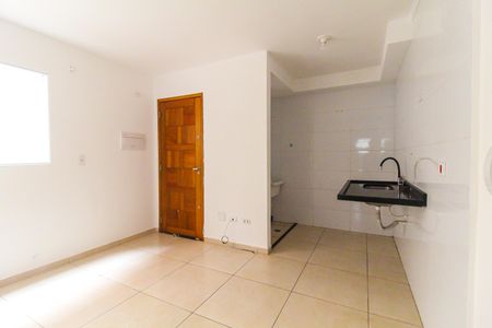 Sala/Cozinha de apartamento para alugar com 2 quartos, 40m² em Conjunto Residencial José Bonifácio, São Paulo