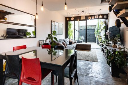 Sala de casa à venda com 3 quartos, 120m² em Lapa de Baixo, São Paulo
