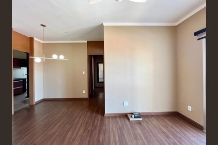 Sala de apartamento à venda com 3 quartos, 77m² em Taquaral, Campinas