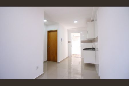 Sala/Cozinha de apartamento à venda com 2 quartos, 42m² em Chácara Mafalda, São Paulo