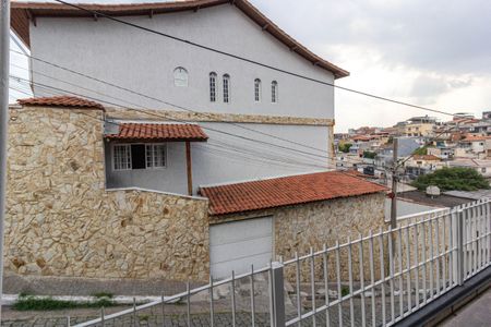 Quarto 1 - vista de casa para alugar com 2 quartos, 110m² em Jardim Munhoz, Guarulhos