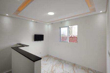 Sala de casa de condomínio para alugar com 2 quartos, 45m² em Vila Assuncao, Praia Grande