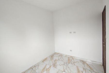 Quarto de casa de condomínio para alugar com 2 quartos, 45m² em Vila Assuncao, Praia Grande