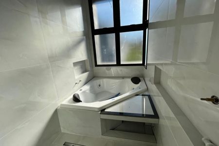 Casa à venda com 4 quartos, 380m² em Swiss Park, Campinas