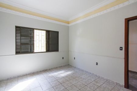 Sala 2 de casa para alugar com 3 quartos, 329m² em Brasil, Uberlândia
