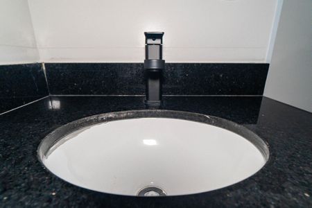 Banheiro de apartamento à venda com 1 quarto, 25m² em Jardim Oriental, São Paulo