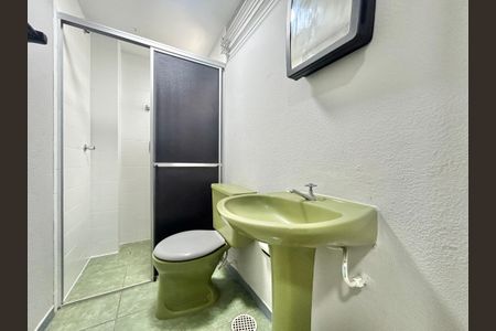 Banheiro de kitnet/studio à venda com 1 quarto, 34m² em Centro, São Leopoldo