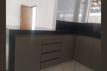 Apartamento à venda com 2 quartos, 60m² em Cinquentenario, Belo Horizonte