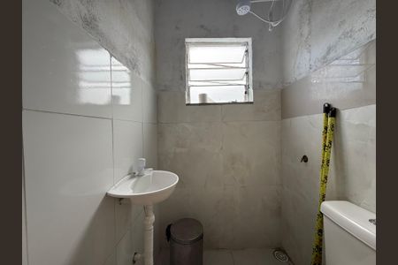 Banheiro de casa para alugar com 1 quarto, 20m² em Sacomã, São Paulo