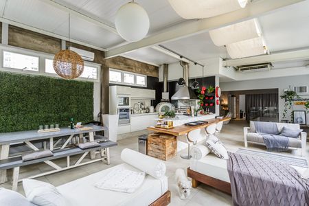 Sala de casa à venda com 7 quartos, 290m² em Vila Nova Conceição, São Paulo