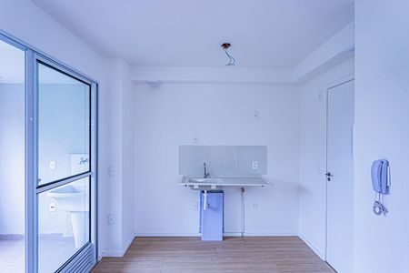 Sala e cozinha de apartamento para alugar com 2 quartos, 35m² em Jardim Jaragua (sao Domingos), São Paulo