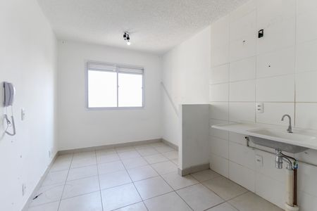 Sala - Cozinha de apartamento para alugar com 2 quartos, 33m² em Fazenda Aricanduva, São Paulo
