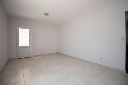 Sala 1 de casa para alugar com 4 quartos, 280m² em Taguatinga Sul (taguatinga), Brasília