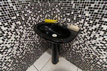 Banheiro de casa para alugar com 1 quarto, 40m² em Parada Xv de Novembro, São Paulo