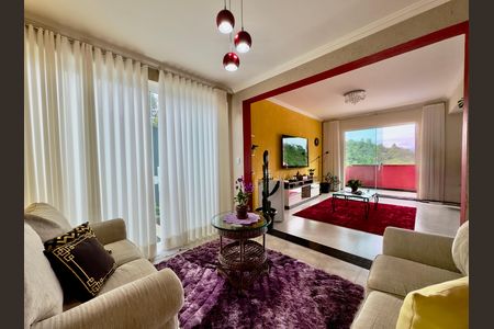 Casa à venda com 5 quartos, 980m² em Macacos, Nova Lima